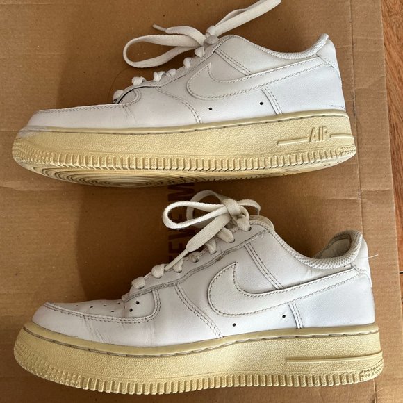 Nike Air Force 1 White - Women's US size 5.5 - Picture 3 of 8